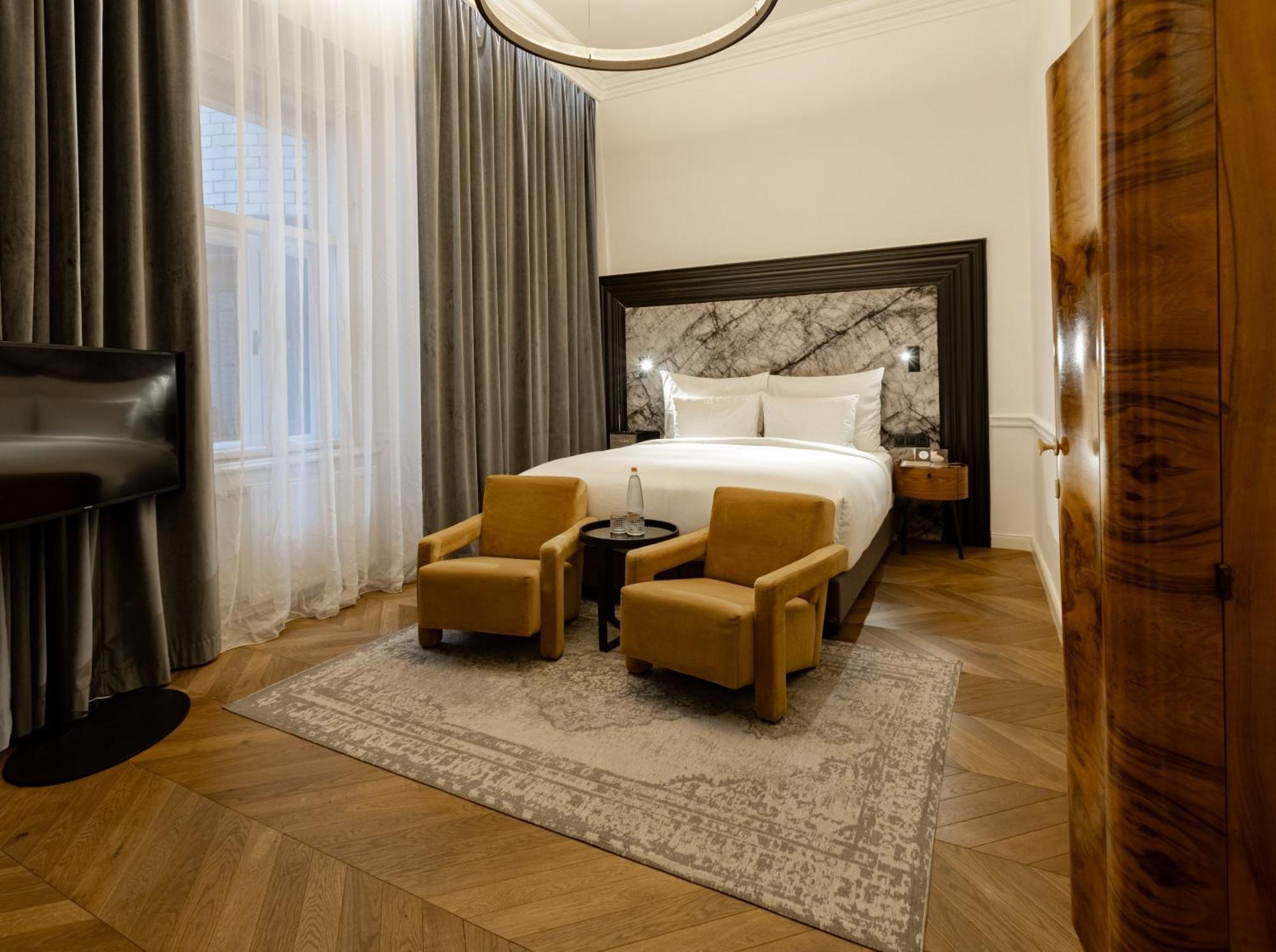 Collect - Adults Only 4* Budapest